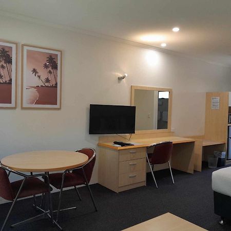 Red Bridge Motor Inn Woombye Екстериор снимка