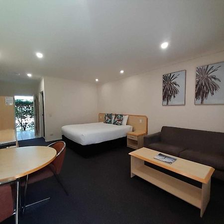 Red Bridge Motor Inn Woombye Екстериор снимка