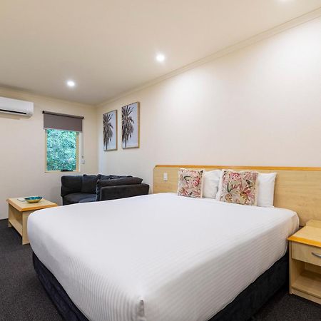 Red Bridge Motor Inn Woombye Екстериор снимка