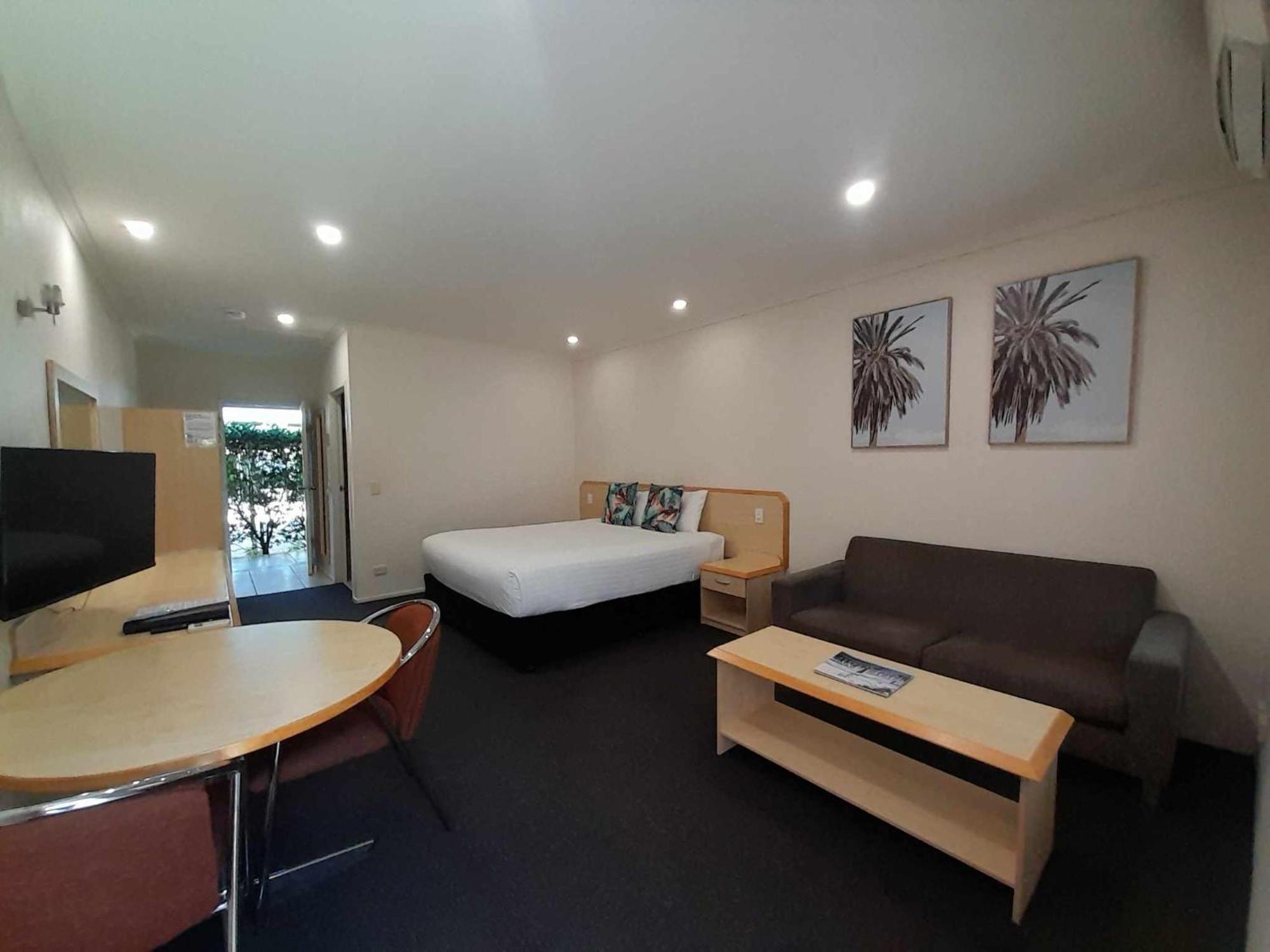 Red Bridge Motor Inn Woombye Екстериор снимка