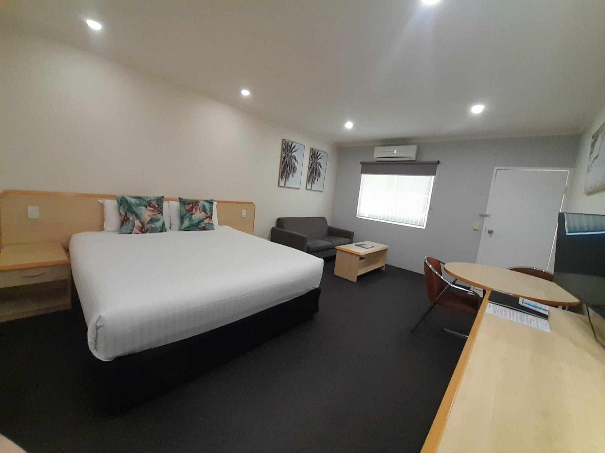 Red Bridge Motor Inn Woombye Екстериор снимка