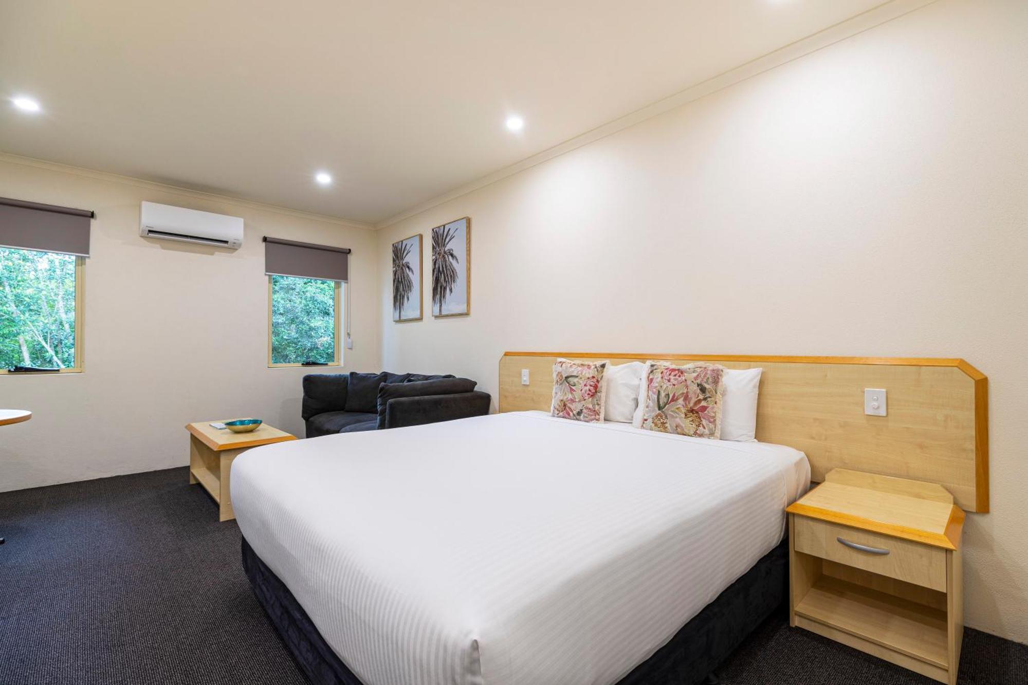 Red Bridge Motor Inn Woombye Екстериор снимка