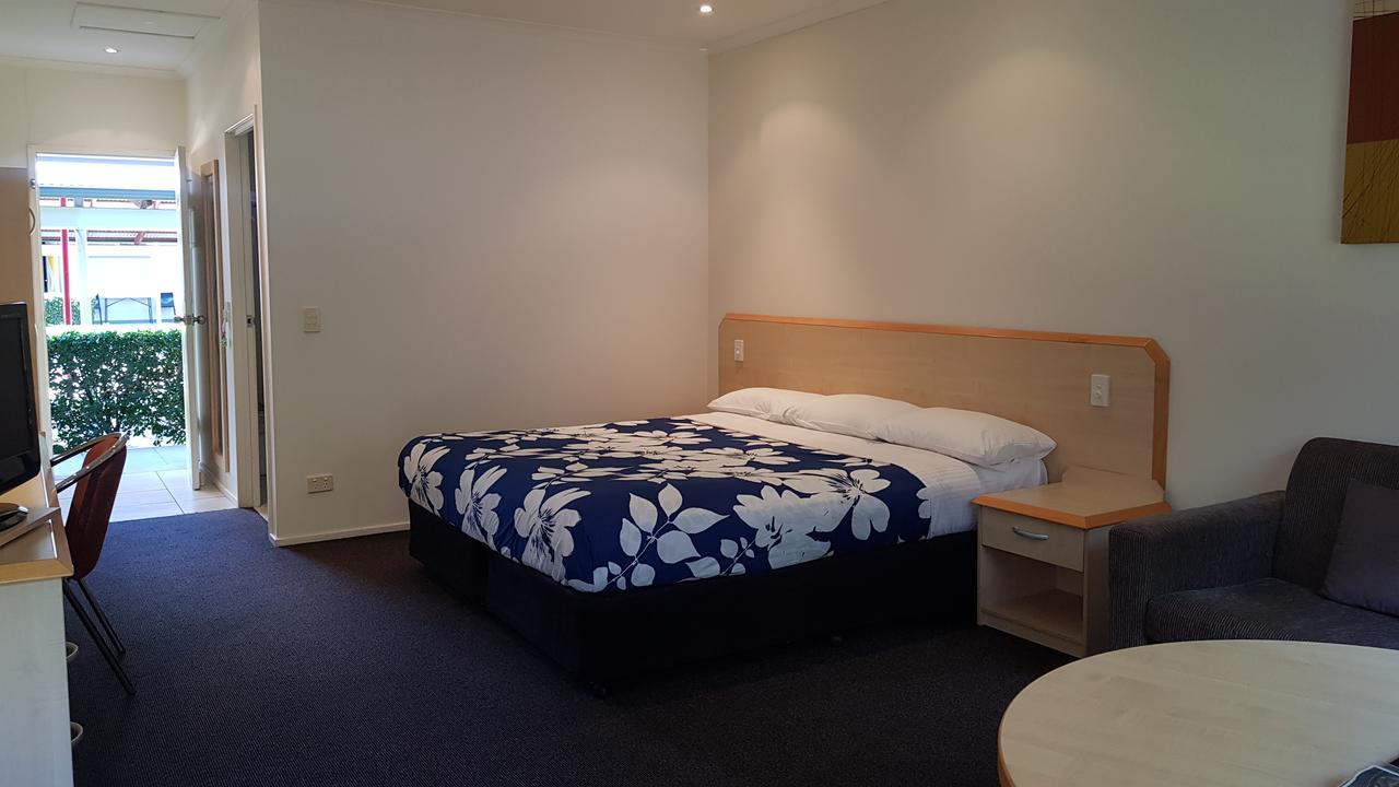 Red Bridge Motor Inn Woombye Екстериор снимка