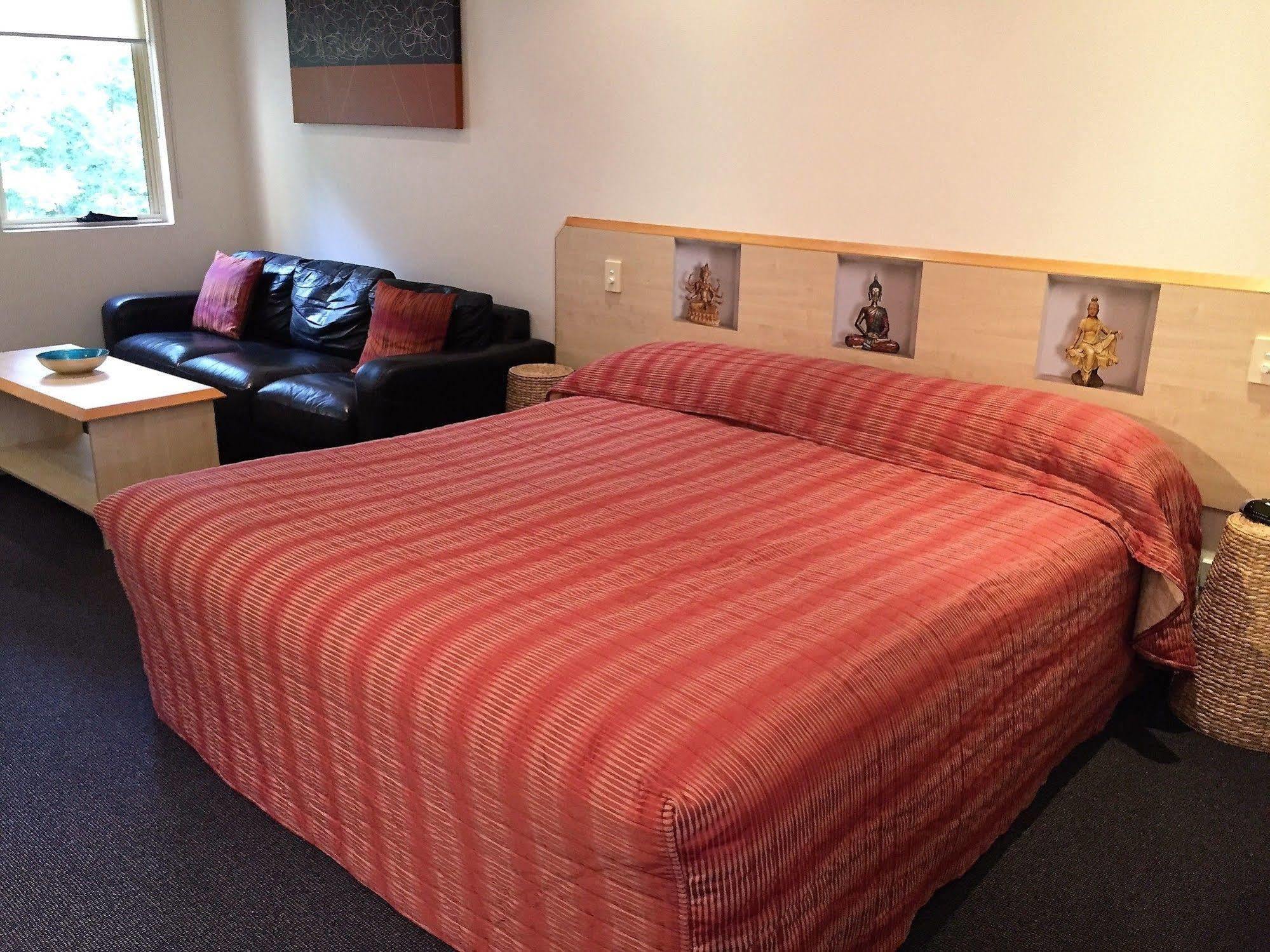 Red Bridge Motor Inn Woombye Екстериор снимка