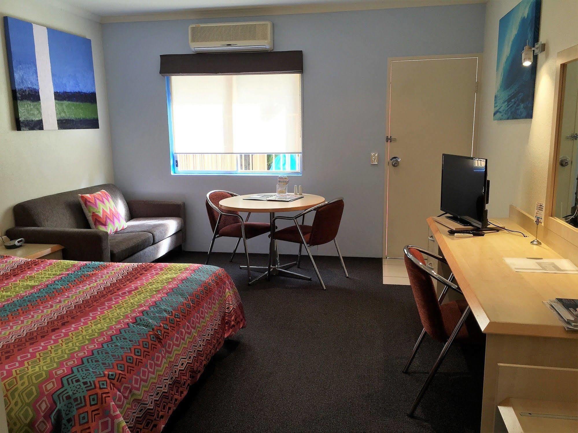 Red Bridge Motor Inn Woombye Екстериор снимка