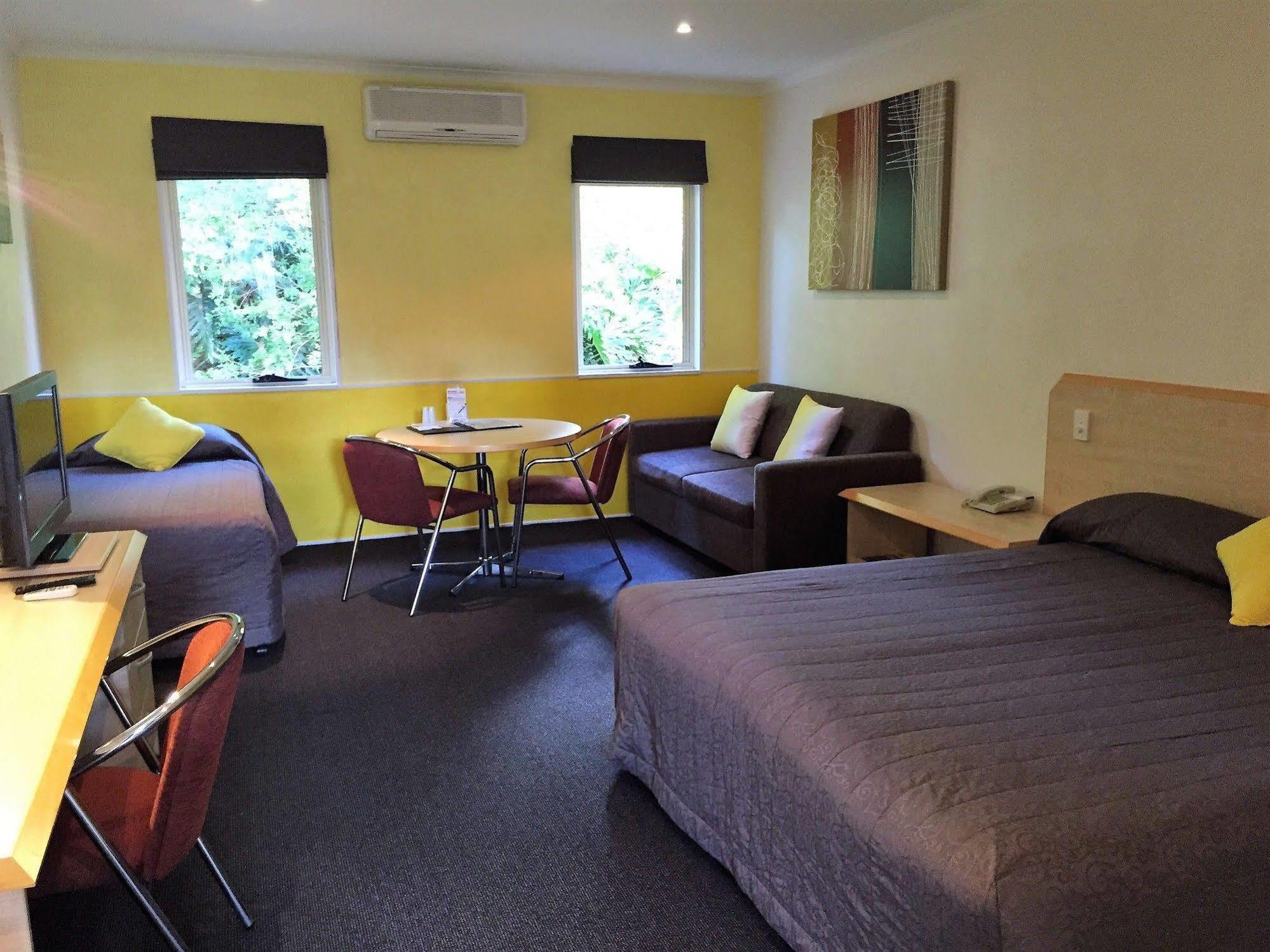 Red Bridge Motor Inn Woombye Екстериор снимка