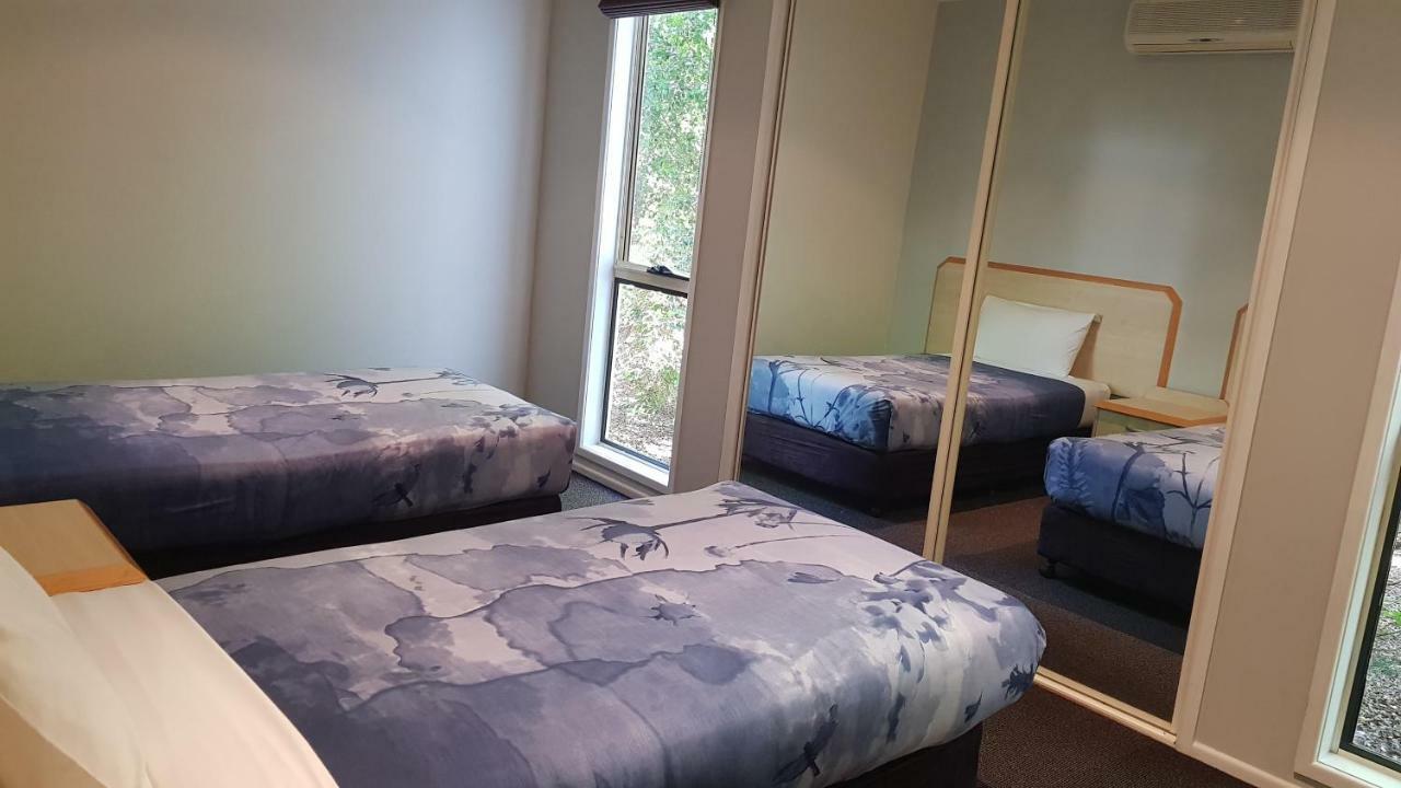 Red Bridge Motor Inn Woombye Екстериор снимка