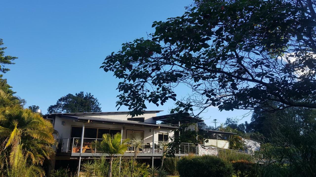 Red Bridge Motor Inn Woombye Екстериор снимка