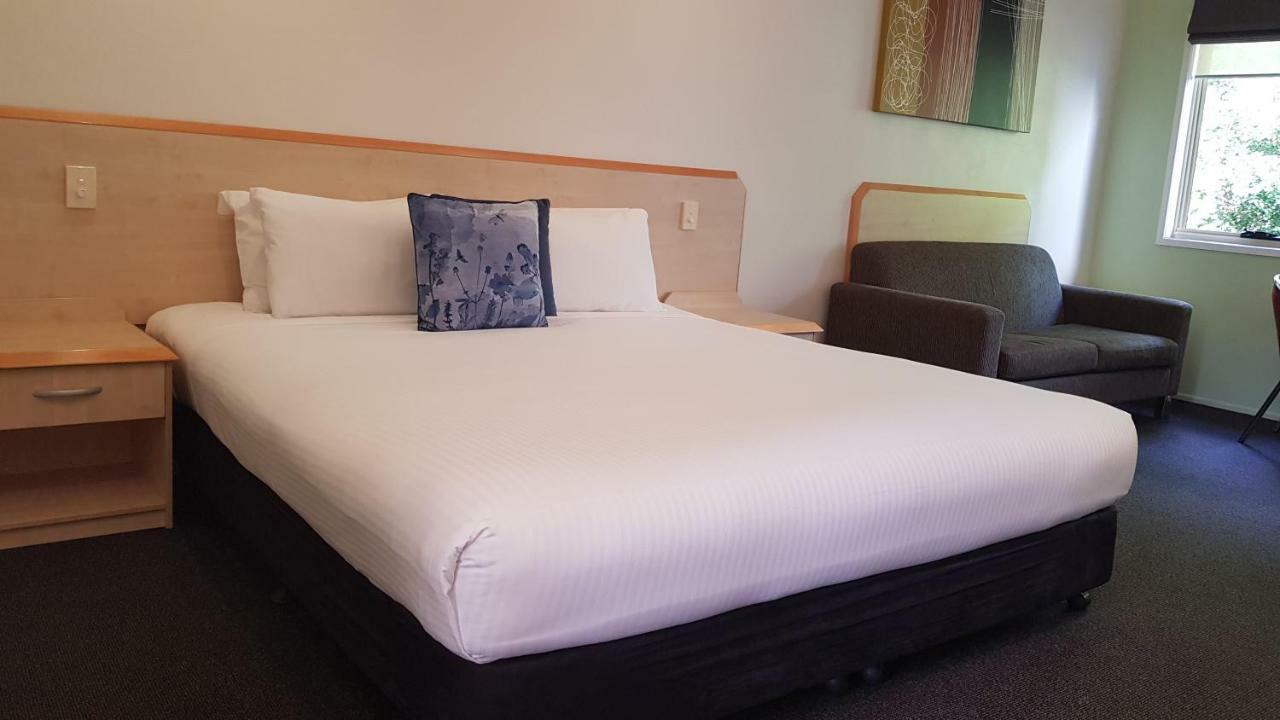 Red Bridge Motor Inn Woombye Екстериор снимка